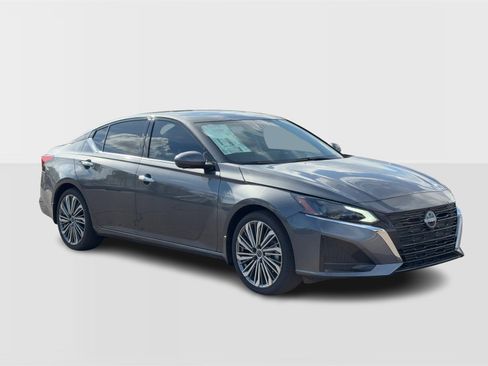 New 2025 Nissan Altima 2.5 SL image 9