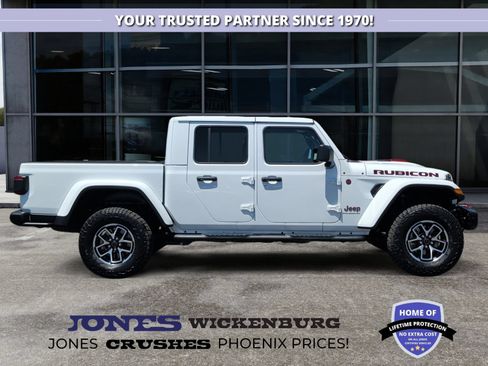 Used 2025 Jeep Gladiator Rubicon AWD/4WD image 6
