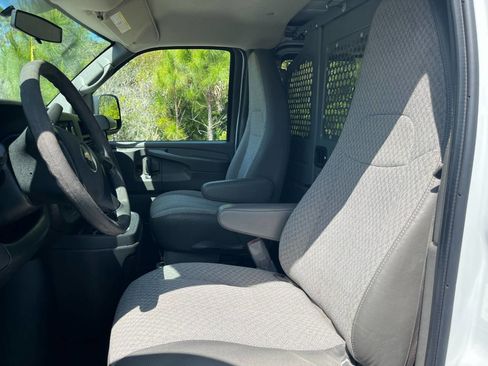 Used 2013 Chevrolet Express 3500 Extended image 10