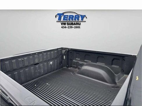 Used 2024 GMC Sierra 1500 SLE image 17