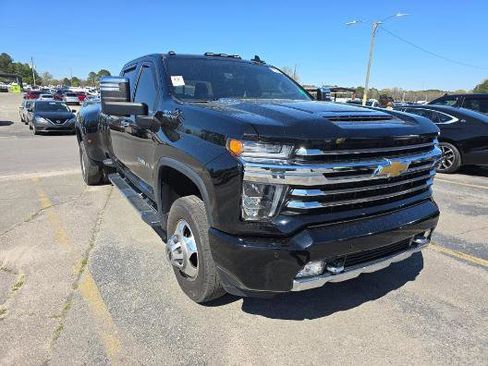 Used 2022 Chevrolet Silverado 3500 High Country image 1