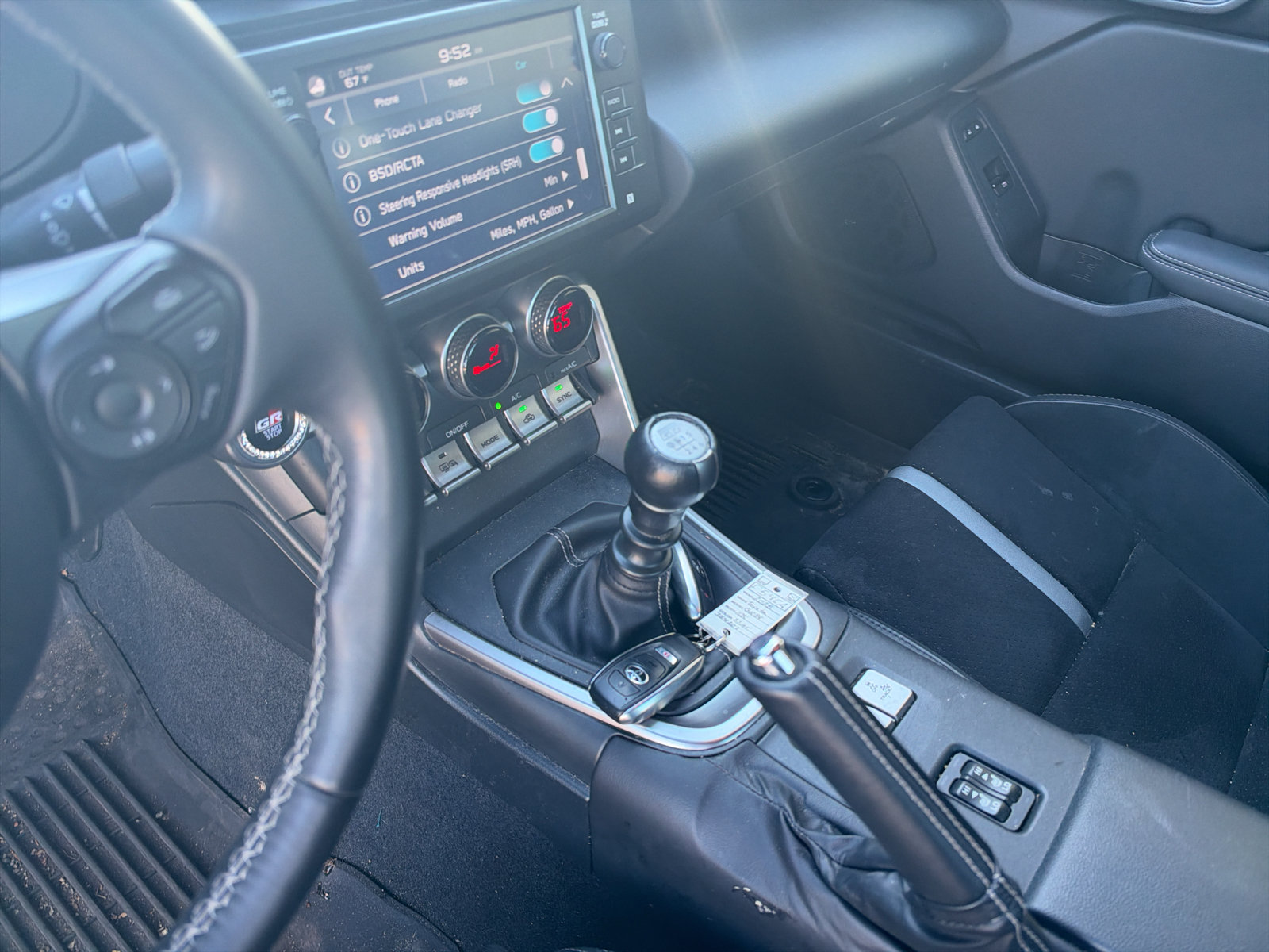 Used 2025 Toyota GR86 Premium w/ ALL Weather Mat Package (TMS) RWD image 13