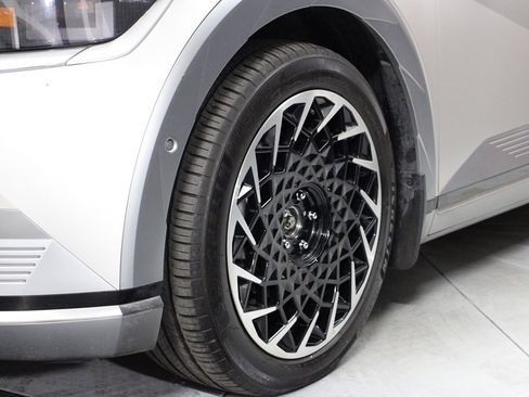 Used 2024 Hyundai Ioniq 5 Limited image 19