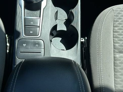 Certified 2022 Ford Escape SE w/ SE Sport Appearance Package AWD/4WD image 23