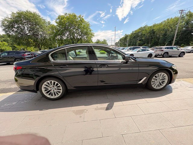 Used 2021 BMW 530i xDrive w/ Convenience Package AWD/4WD image 6