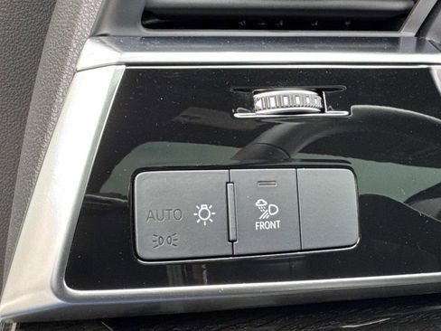 Used 2025 Audi Q7 3.0T Premium Plus image 30