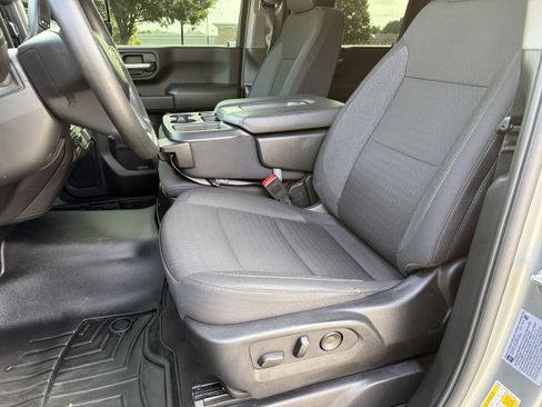 Used 2025 Chevrolet Silverado 2500 Custom w/ Custom Value Package AWD/4WD image 20