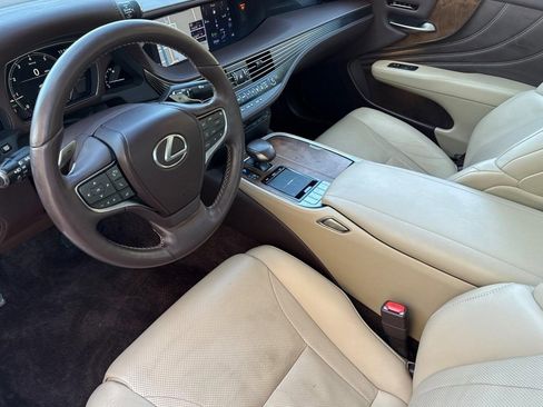 Used 2018 Lexus LS 500 LS 500 w/ Accessory Package (Z2) image 4