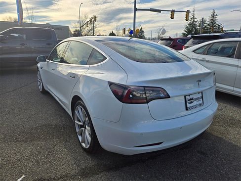 Used 2018 Tesla Model 3 image 7