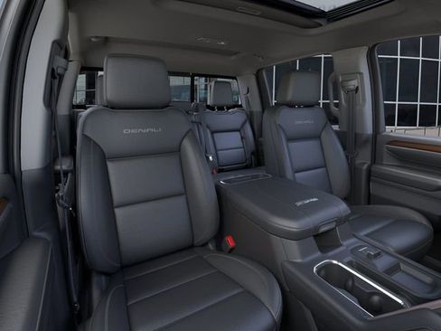New 2025 GMC Sierra 3500 Denali w/ Denali Reserve Package image 16