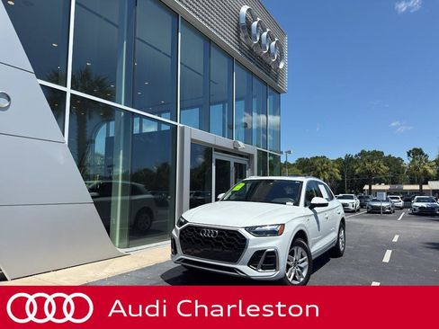 Used 2023 Audi Q5 2.0T Premium w/ Convenience Package AWD/4WD image 1