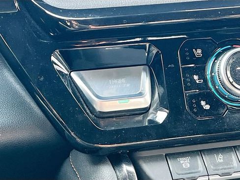 Used 2024 GMC Sierra 2500 AT4 w/ AT4 Premium Plus Package image 16