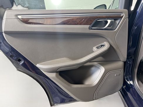 Used 2017 Porsche Macan GTS w/ Premium Package Plus image 26