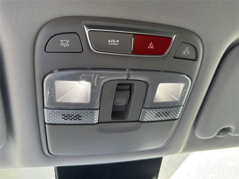 Used 2025 Kia Telluride S AWD/4WD image 29