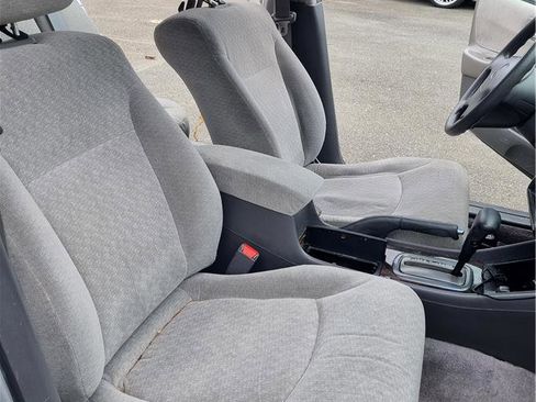 Used 2001 Honda Accord VP image 10