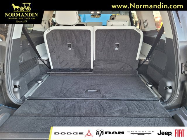 Used 2023 Rivian R1S Adventure Quad AWD/4WD image 19