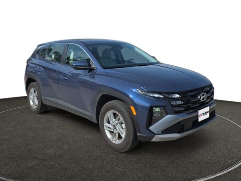 Used 2025 Hyundai Tucson SE AWD/4WD image 9