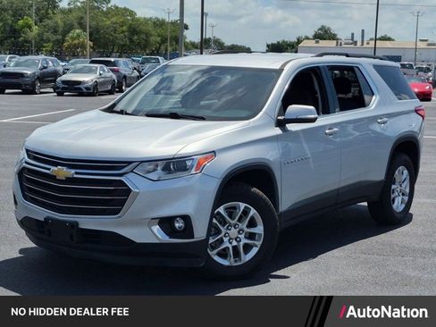 Used 2021 Chevrolet Traverse LT FWD image 1