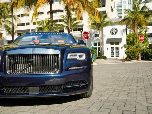 Used 2016 Rolls-Royce Dawn image 8