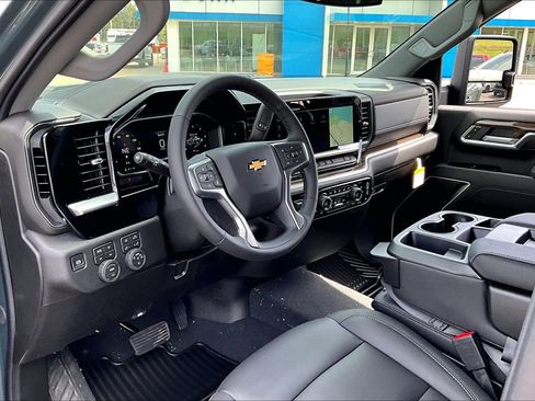 New 2026 Chevrolet Silverado 3500 LT w/ All Star Edition AWD/4WD image 6