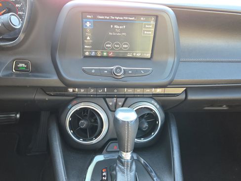 Used 2022 Chevrolet Camaro LT image 19