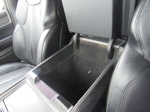 Used 2024 Jeep Wagoneer Series II w/ Flexible Seating Group image 57