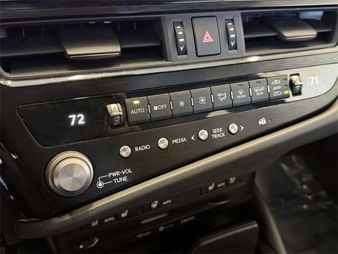 Certified 2022 Lexus ES 350 w/ Premium Package image 24
