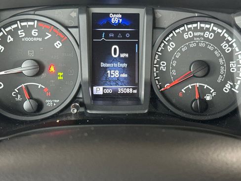 Certified 2022 Toyota Tacoma SR image 28