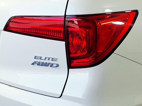 Used 2018 Honda Pilot Elite image 4