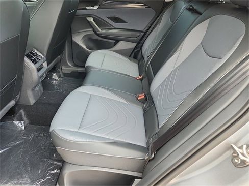 New 2025 Volkswagen Tiguan SE image 27