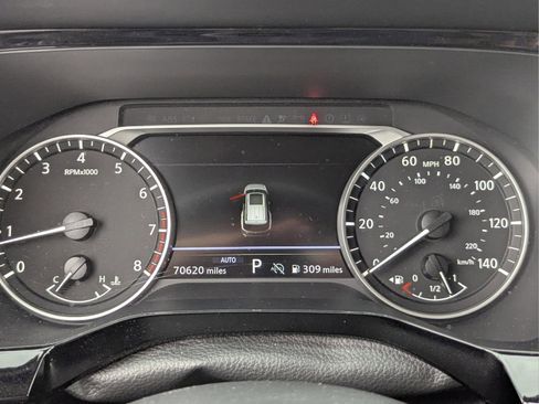 Used 2023 Nissan Pathfinder SV image 36