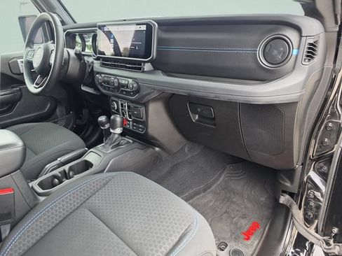 Used 2024 Jeep Wrangler Unlimited Rubicon 4xe AWD/4WD image 18