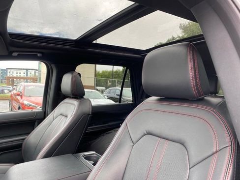Used 2023 Ford Expedition Limited AWD/4WD image 8