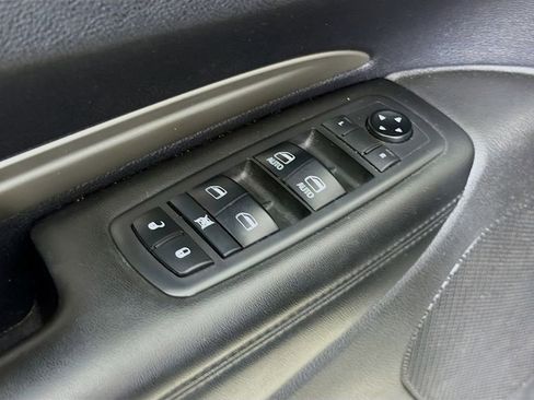 Used 2019 Dodge Durango SXT w/ 3rd Row Seating Group RWD image 20