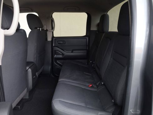 Used 2022 Nissan Frontier S w/ Technology Package RWD image 18