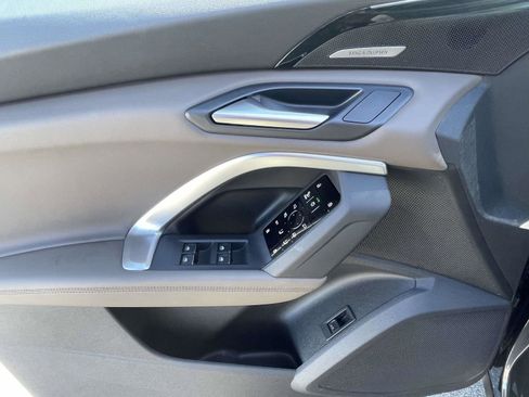 Certified 2025 Audi Q5 Prestige AWD/4WD image 18
