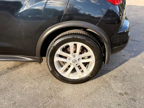 Used 2014 Nissan Juke S FWD image 31