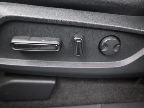 Certified 2023 Honda Pilot Touring image 31