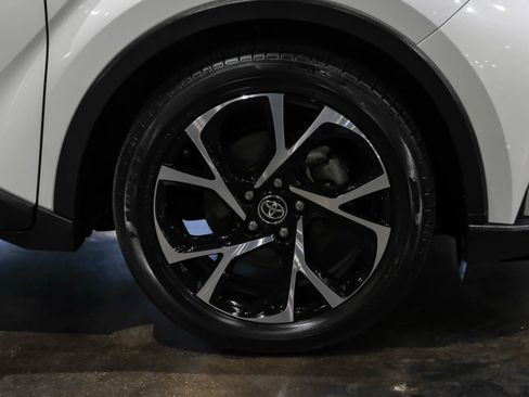 Used 2021 Toyota C-HR XLE image 50