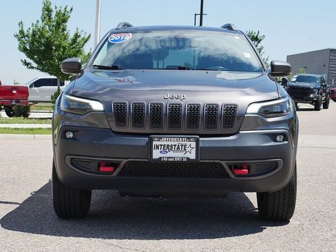 Used 2019 Jeep Cherokee Trailhawk w/ Comfort/Convenience Group AWD/4WD image 8