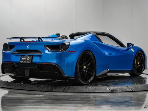 Used 2017 Ferrari 488 Spider RWD image 22