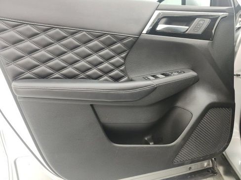 Used 2022 Mitsubishi Outlander SEL image 12