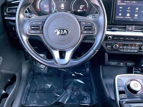 Used 2020 Kia Niro EX image 8