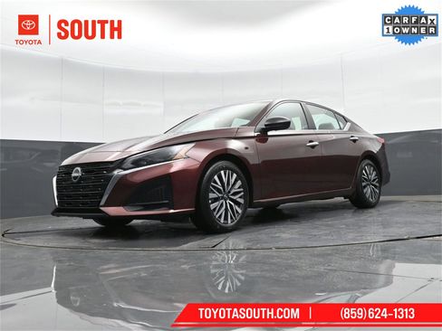 Used 2024 Nissan Altima 2.5 SV image 43