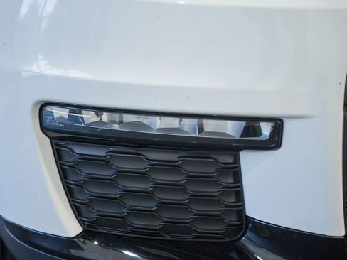 Used 2022 Jeep Grand Cherokee L Limited w/ Black Appearance Package AWD/4WD image 18