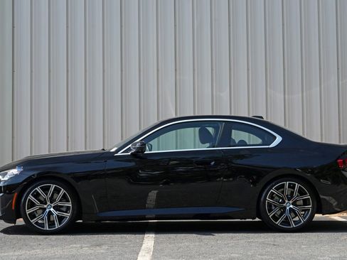 Used 2023 BMW 230i Coupe w/ Convenience Package RWD image 9