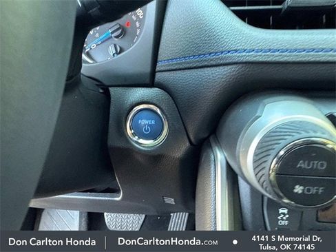 Used 2022 Toyota RAV4 SE image 22