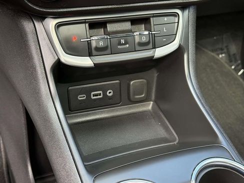 Certified 2023 GMC Terrain SLE w/ Driver Convenience Package image 17