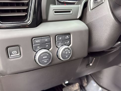 Used 2025 GMC Sierra 2500 AT4 AWD/4WD image 26