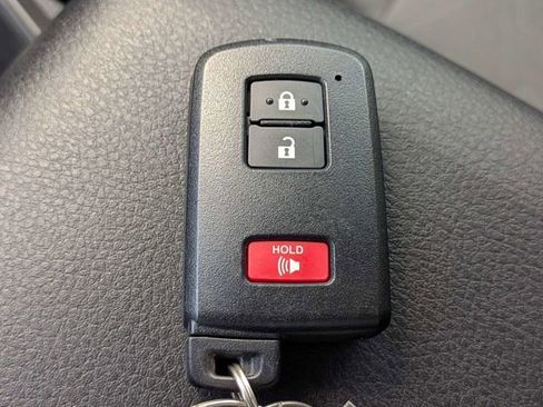 Used 2021 Toyota Tacoma TRD Sport AWD/4WD image 29